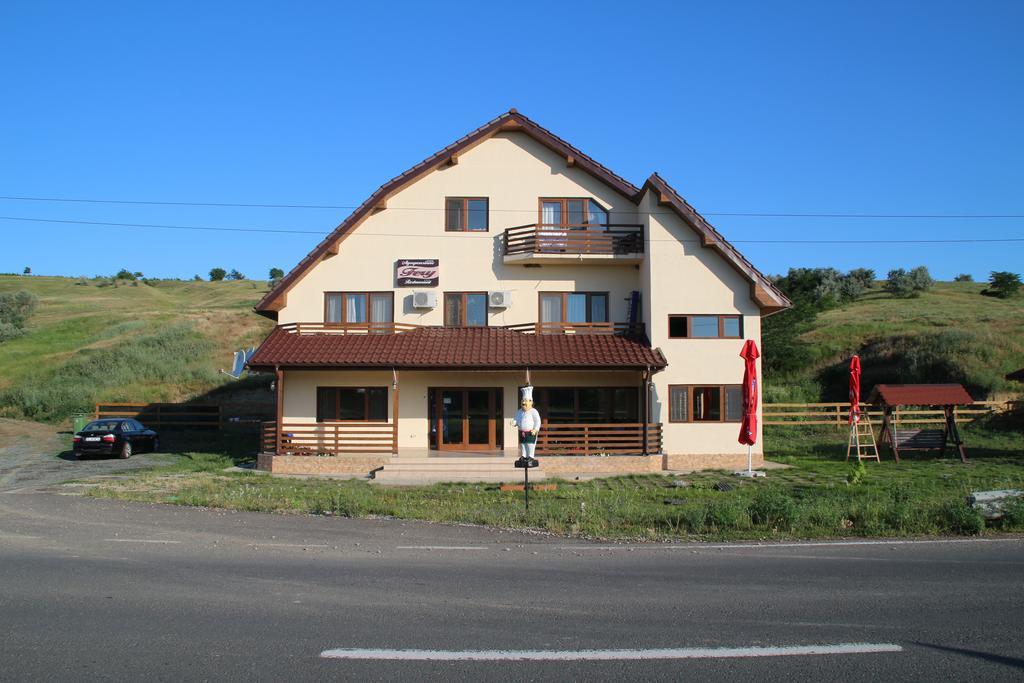 Pensiunea Fery Slobozia-Oancea Exteriör bild